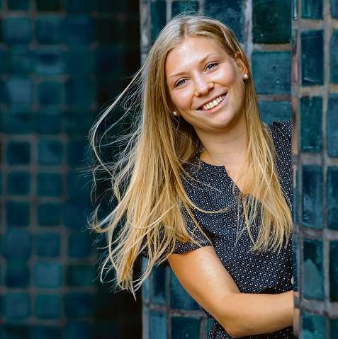 Leonie Zolker entschied sich nach einem Praktikum für eine Ausbildung zur Immobilienkauffrau   Heiner Köpcke