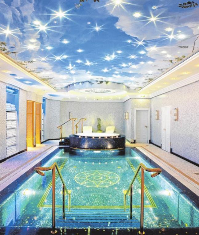 Der luxuriös ausgestattete Wellness-Bereich des Hotels Ritz-Carlton PA/FOTOREPORT RITZ CARLTON Der luxuriös ausgestattete Wellness-Bereich des Hotels Ritz-Carlton PA/FOTOREPORT RITZ CARLTON