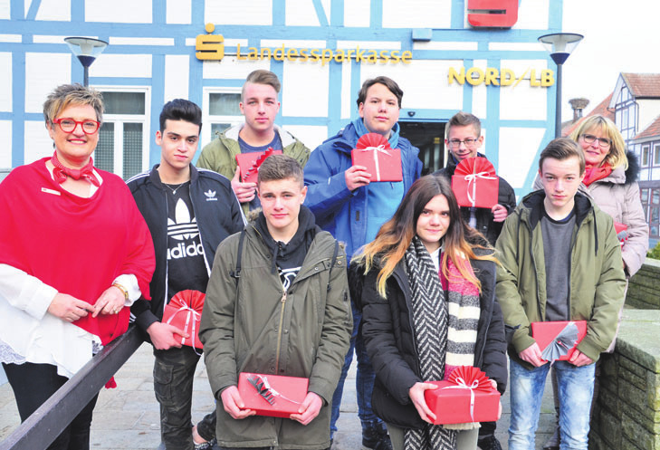 Gauss Schüler Gewannen Dank Der Aktien Von Vw Und Amazon Wolfsburg