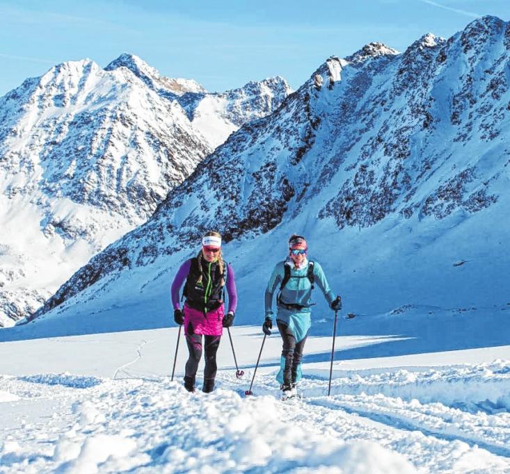 Tourengeher auf der Cappuccino-Route: Ein Skitourenpark ist sicherer als das offene Gelände mit Spalten. BILD: MARTIN KLOTZ/TOURISMUSVERBAND PITZTAL/DPA-TMN Tourengeher auf der Cappuccino-Route: Ein Skitourenpark ist sicherer als das offene Gelände mit Spalten. BILD: MARTIN KLOTZ/TOURISMUSVERBAND PITZTAL/DPA-TMN