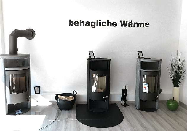 Mit modernen Kaminen von Kamin Sievers kann die kalte Jahreszeit endlich kommen. FOTO: HFR Mit modernen Kaminen von Kamin Sievers kann die kalte Jahreszeit endlich kommen. FOTO: HFR