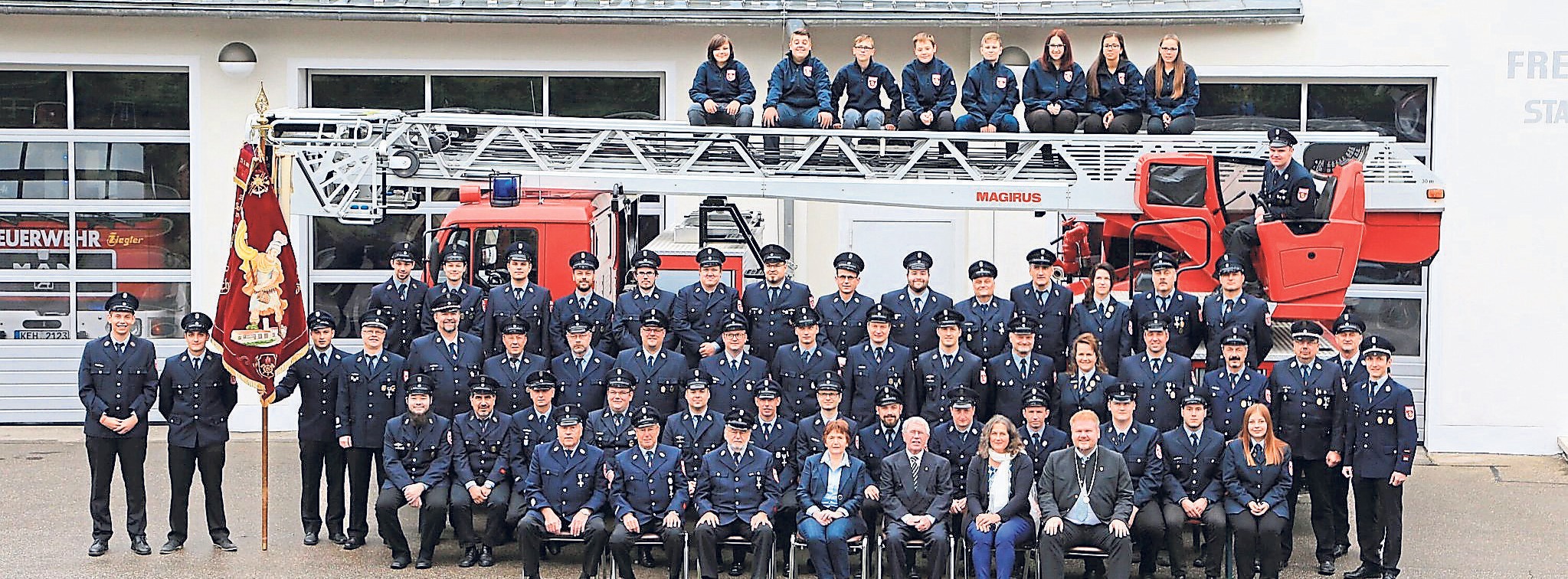 In der Freiwilligen Feuerwehr Riedenburg leisten 89 aktive Mitglieder ihren Dienst am Gemeinwohl. Foto: FFW Riedenburg