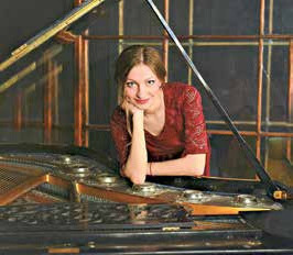 Die Pianistin Galina Gusachenko spielt am 28. April anlässlich des fünfjährigen Bestehens der Chopin-Gesellschaft im Schloss Reinbek