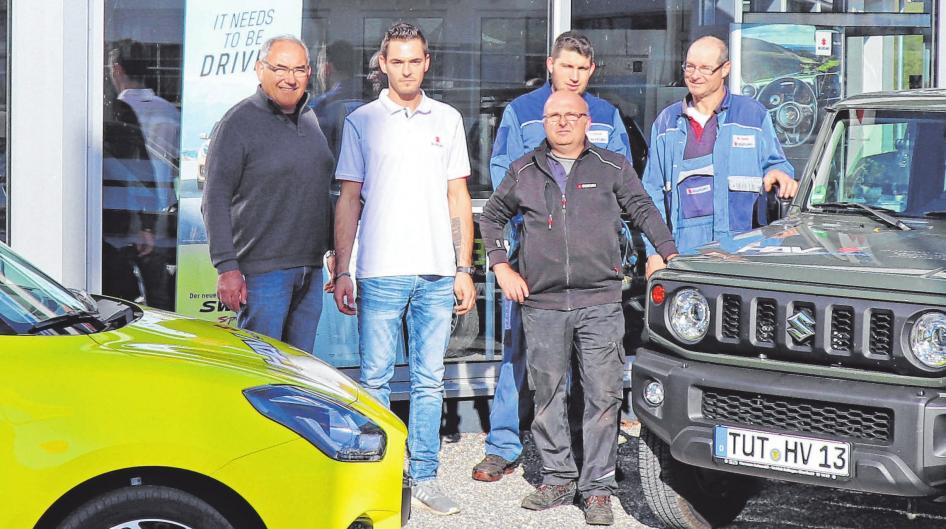 Das Team vom Autohaus HAV Hermann freut sich bereits auf die Neuvorstellung und das Oktoberfest. Auf dem Bild zu sehen sind: Siegfried Hermann, Martin Hermann, Michael Röder, Daniel Breuner und Walter Huber (von links). Auf dem Bild fehlen die beiden Auszubildenden Kevin Kühne und Georgian Birlea FOTO: GEHRKE Das Team vom Autohaus HAV Hermann freut sich bereits auf die Neuvorstellung und das Oktoberfest. Auf dem Bild zu sehen sind: Siegfried Hermann, Martin Hermann, Michael Röder, Daniel Breuner und Walter Huber (von links). Auf dem Bild fehlen die beiden Auszubildenden Kevin Kühne und Georgian Birlea FOTO: GEHRKE