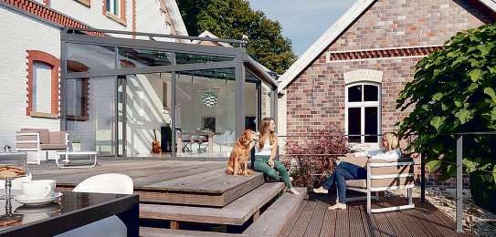 Ein Wintergarten ist bei jedem Wetter der nahtlose Übergang vom Inneren der Wohnung zu der umgebenden Natur Foto: djd/Solarlux