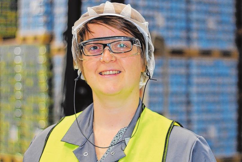 Ilona Vahlendieck hat bereits ihre Ausbildung bei der FirmaWeidenhammer absolviert. Laut der Betriebsratsvorsitzenden sind die guten Arbeitsbedingungen unter der neuen Führung erhalten geblieben. Ilona Vahlendieck hat bereits ihre Ausbildung bei der FirmaWeidenhammer absolviert. Laut der Betriebsratsvorsitzenden sind die guten Arbeitsbedingungen unter der neuen Führung erhalten geblieben.