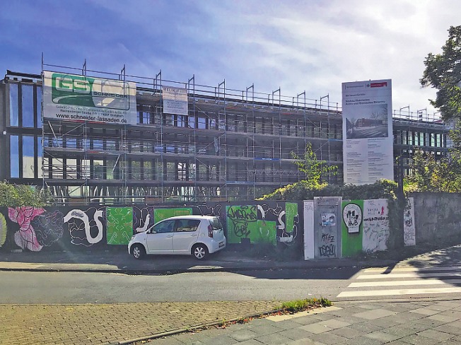 Die Arbeiten am Eifelwall haben im Frühjahr 2016 begonnen. Im Jahr 2020 soll das Gebäude fertig sein. Bild: Büge Die Arbeiten am Eifelwall haben im Frühjahr 2016 begonnen. Im Jahr 2020 soll das Gebäude fertig sein. Bild: Büge