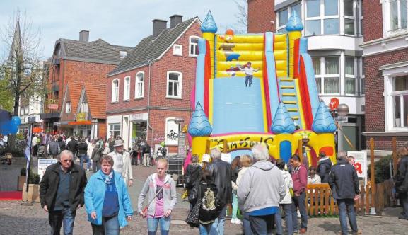 Ein großer Anziehungspunkt für die kleinen Besucher wird die große Rutschanlage in der Fußgängerzone. Foto: Veranstalter Ein großer Anziehungspunkt für die kleinen Besucher wird die große Rutschanlage in der Fußgängerzone. Foto: Veranstalter