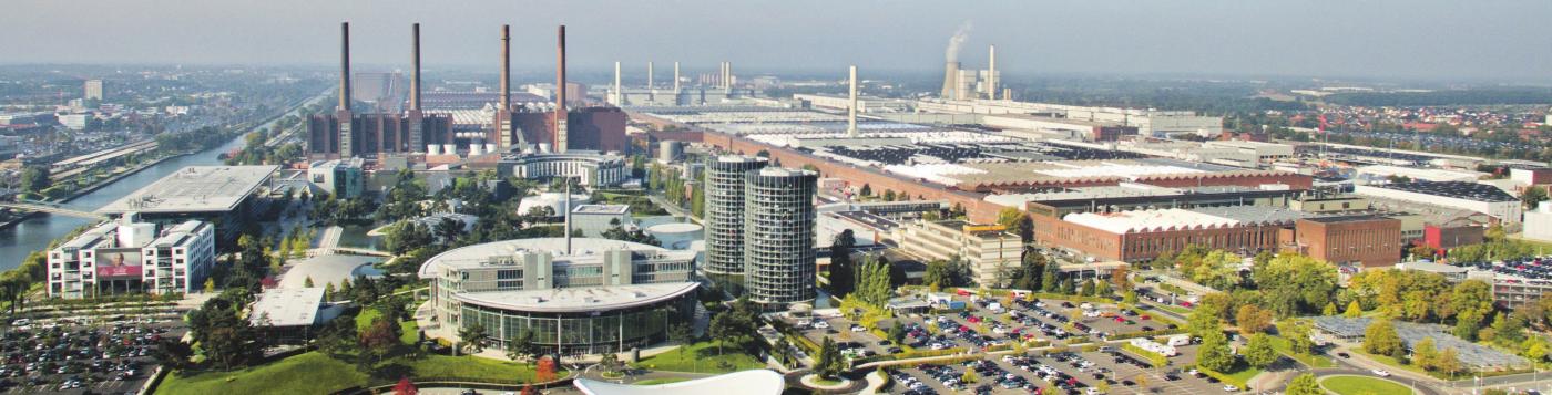 LUFTAUFNAHME VOM VOLKSWAGENWERK UND DER AUTOSTADT. © Julian Stratenschulte/DPA LUFTAUFNAHME VOM VOLKSWAGENWERK UND DER AUTOSTADT. © Julian Stratenschulte/DPA