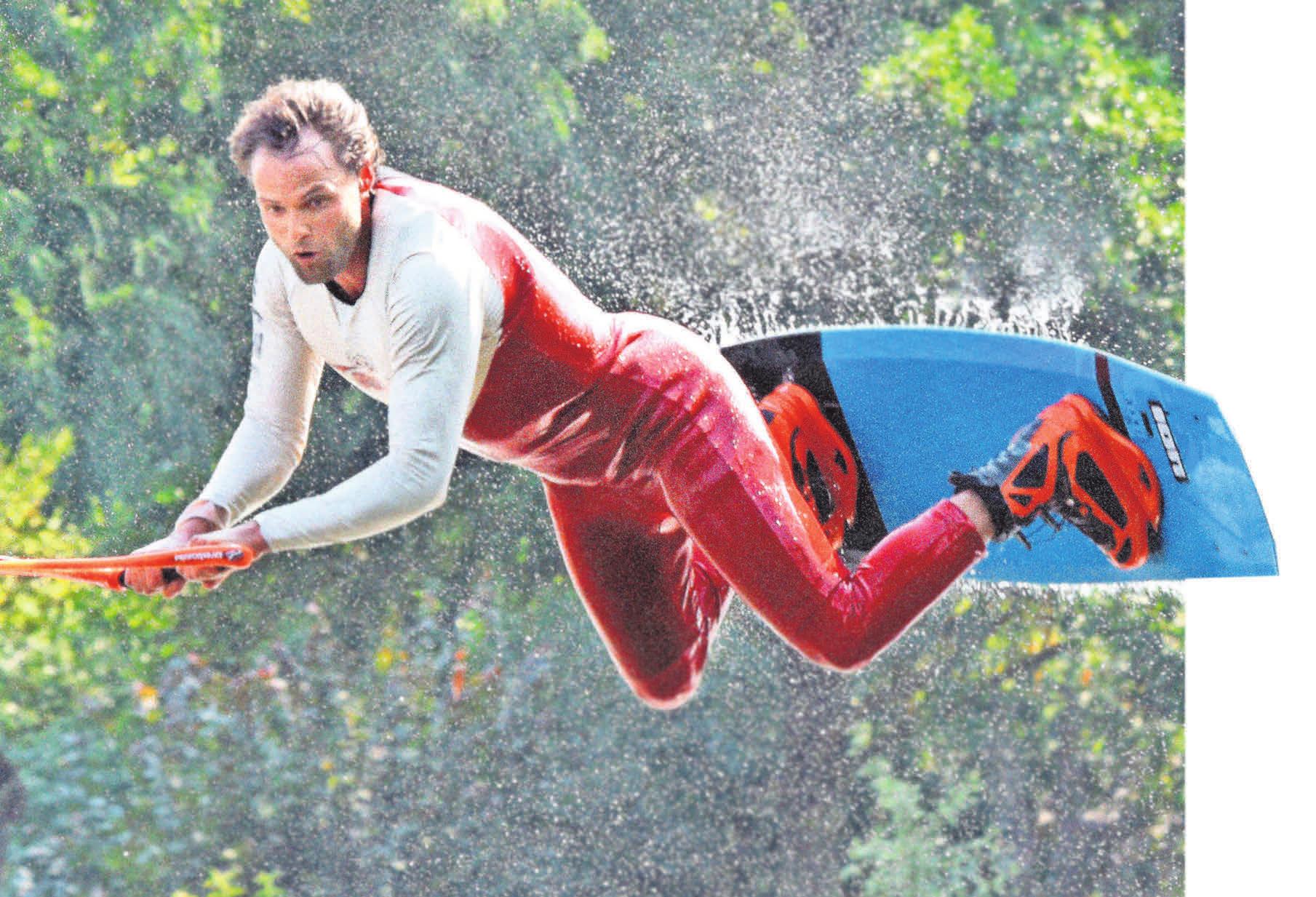 Die Gemeinde Schwielowsee feiert Fährfest – wie in jedem Jahr sind Wasserski, Fähre und Leibspeisen dabei. FOTOS: BERND GARTENSCHLÄGER (3), PRIVAT (1) Die Gemeinde Schwielowsee feiert Fährfest – wie in jedem Jahr sind Wasserski, Fähre und Leibspeisen dabei. FOTOS: BERND GARTENSCHLÄGER (3), PRIVAT (1)