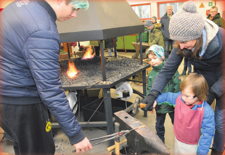 Für Kinder gab es ein Programm zum Mitmachen. Für Kinder gab es ein Programm zum Mitmachen.