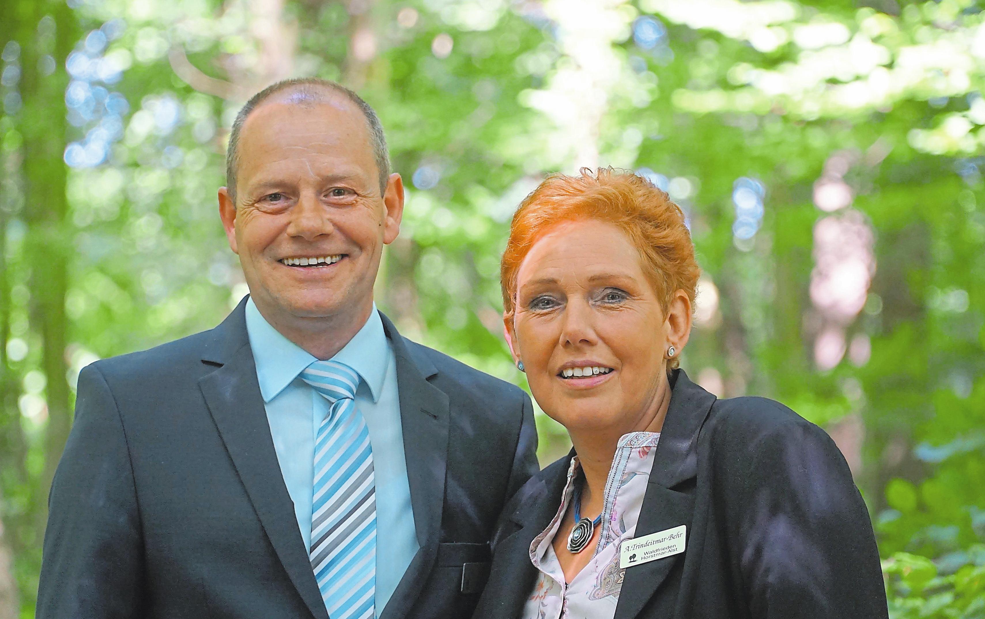 Anne Trindeitmar-Behr und Holger Behr begleiten ihre Kunden sehr einfühlsam. Foto: RED Anne Trindeitmar-Behr und Holger Behr begleiten ihre Kunden sehr einfühlsam. Foto: RED