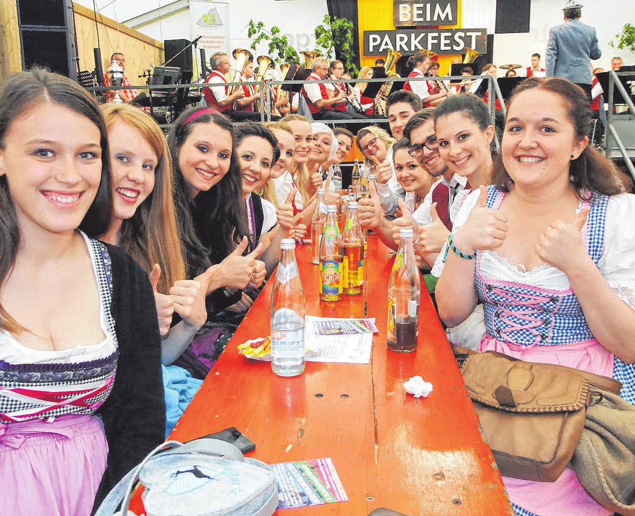 Bei der Inzigkofer Blechnacht geben die Musiker alles. Und meistens immer noch ein kleines bisschen mehr. FOTO: PICASA Bei der Inzigkofer Blechnacht geben die Musiker alles. Und meistens immer noch ein kleines bisschen mehr. FOTO: PICASA