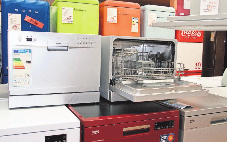 Große Auswahl, kleine Preise – in der Elektro-Fundgrube gibt es für alle Raumgrößen und jeden Geldbeutel die passenden Haushaltshelfer. Große Auswahl, kleine Preise – in der Elektro-Fundgrube gibt es für alle Raumgrößen und jeden Geldbeutel die passenden Haushaltshelfer.