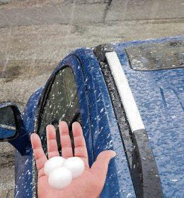 Vom Unwetter überrascht zu werden, ist immer unangenehm. Wenn es sich dabei auch noch um Hagel handelt, kann man von Glück sprechen, wenn man gut versichert ist. Archivbild: © JFsPic - Fotolia.com Vom Unwetter überrascht zu werden, ist immer unangenehm. Wenn es sich dabei auch noch um Hagel handelt, kann man von Glück sprechen, wenn man gut versichert ist. Archivbild: © JFsPic - Fotolia.com