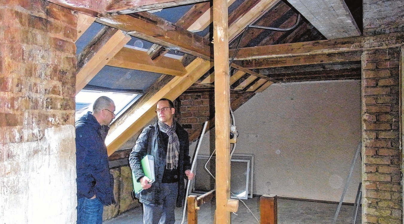 Vor einer energetischen Sanierung im Altbau sollte eine sachkundige Energieberatung in Anspruch genommen werden. Auf der OstseeMesse ist das möglich. Vor einer energetischen Sanierung im Altbau sollte eine sachkundige Energieberatung in Anspruch genommen werden. Auf der OstseeMesse ist das möglich.