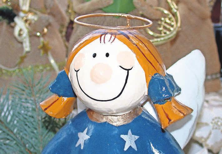 Auf dem Weihnachtsmarkt gibt es viele handwerkliche Arbeiten zu sehen. Auf dem Weihnachtsmarkt gibt es viele handwerkliche Arbeiten zu sehen.