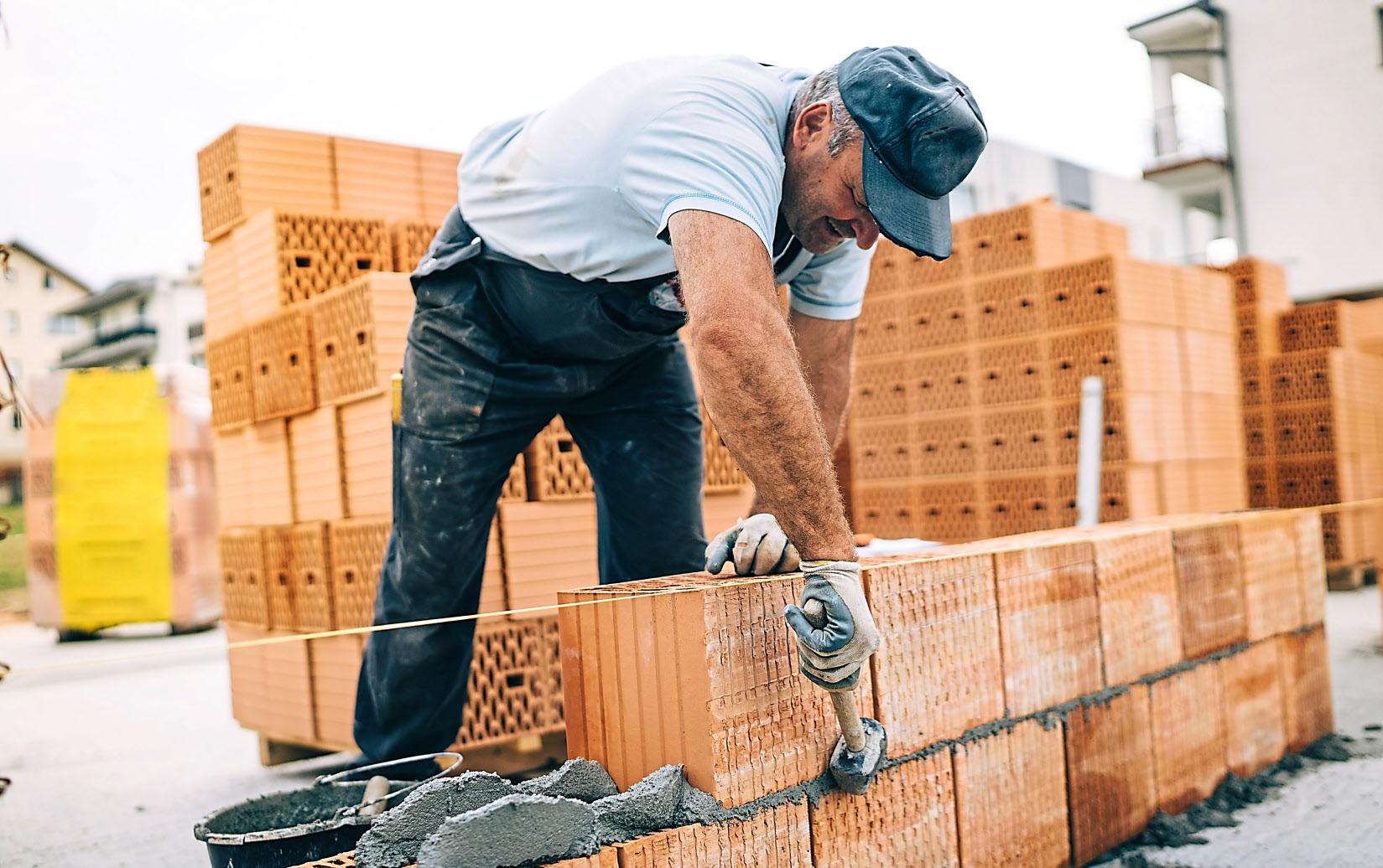 Gute Aussichten für Maurer: Sie erhalten am meisten Geld während der Ausbildung. Foto: Getty Images Gute Aussichten für Maurer: Sie erhalten am meisten Geld während der Ausbildung. Foto: Getty Images