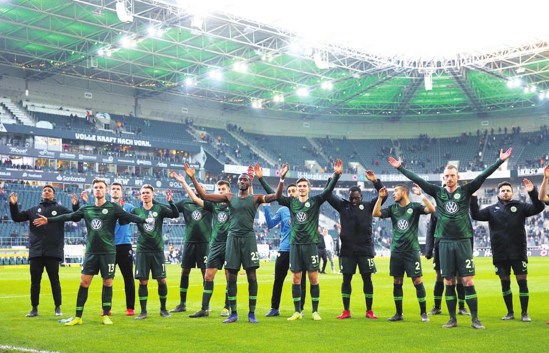 Im Borussia Park feiert der VfL seinen 3:0 Sieg. Foto: regios24/Darius Simka Im Borussia Park feiert der VfL seinen 3:0 Sieg. Foto: regios24/Darius Simka