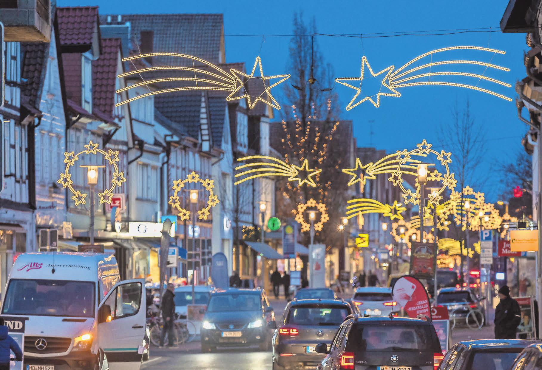 Beim Late Night Shopping am 29. November sorgen die Burgdorfer Lichtwochen für festlichen Lichterglanz. Beim Late Night Shopping am 29. November sorgen die Burgdorfer Lichtwochen für festlichen Lichterglanz.
