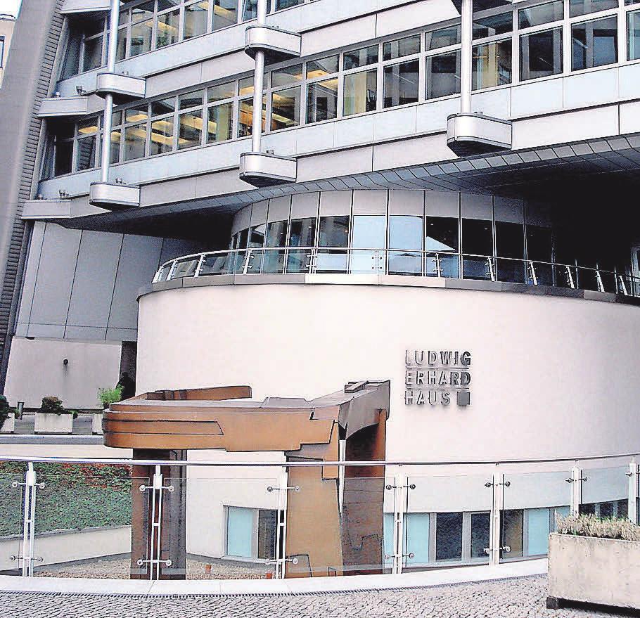 Das Haus der Wertpapiere: Die Börse Berlin. Foto: Busche Das Haus der Wertpapiere: Die Börse Berlin. Foto: Busche
