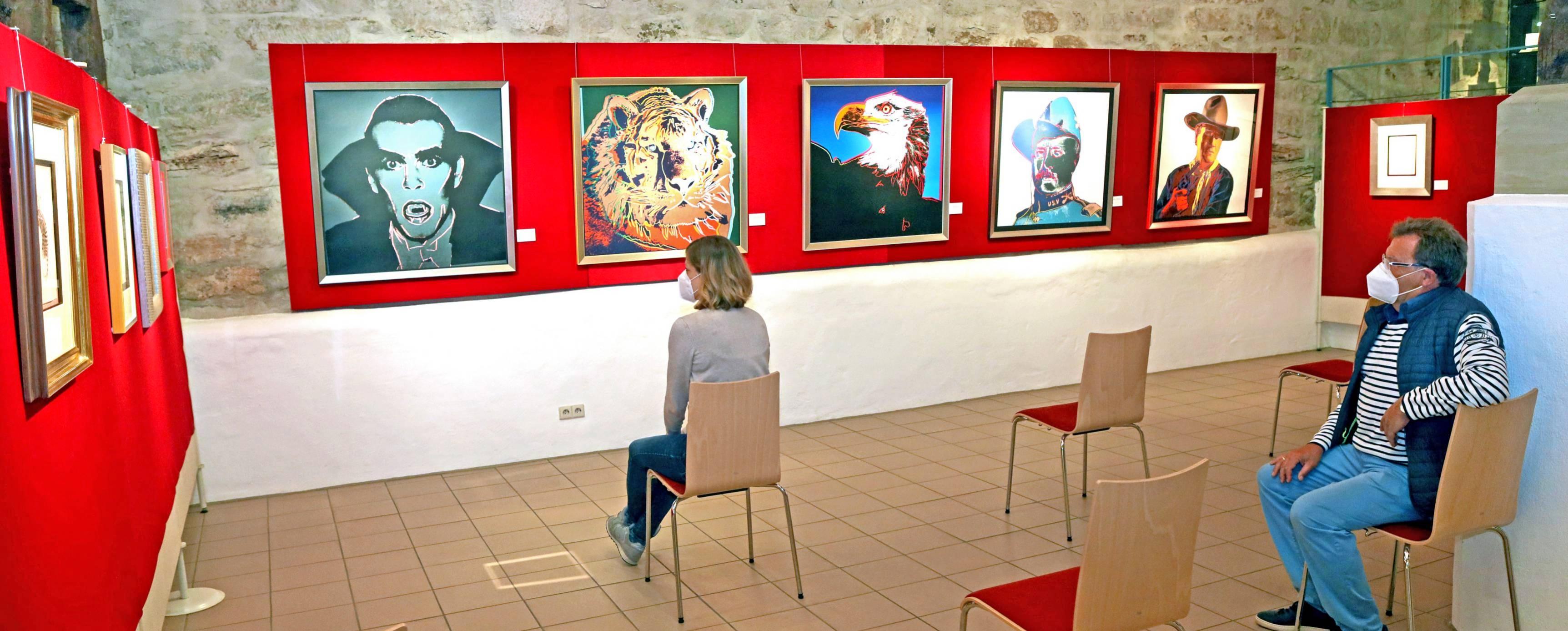 Auf vielfachen Wunsch der Besucher wird die Pop-Art-Ausstellung im Museum im Schafstall verlängert. Sie ist nach der Sommerpause noch bis Ende Januar kommenden Jahres zu sehen. Foto: Archiv/Seidel Auf vielfachen Wunsch der Besucher wird die Pop-Art-Ausstellung im Museum im Schafstall verlängert. Sie ist nach der Sommerpause noch bis Ende Januar kommenden Jahres zu sehen. Foto: Archiv/Seidel
