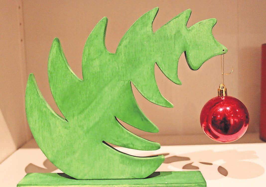 Kreative Produkte aus den Marli-Werkstätten sind beliebte Weihnachtsgeschenke und können beim Lichterfest erworben werden. Kreative Produkte aus den Marli-Werkstätten sind beliebte Weihnachtsgeschenke und können beim Lichterfest erworben werden.