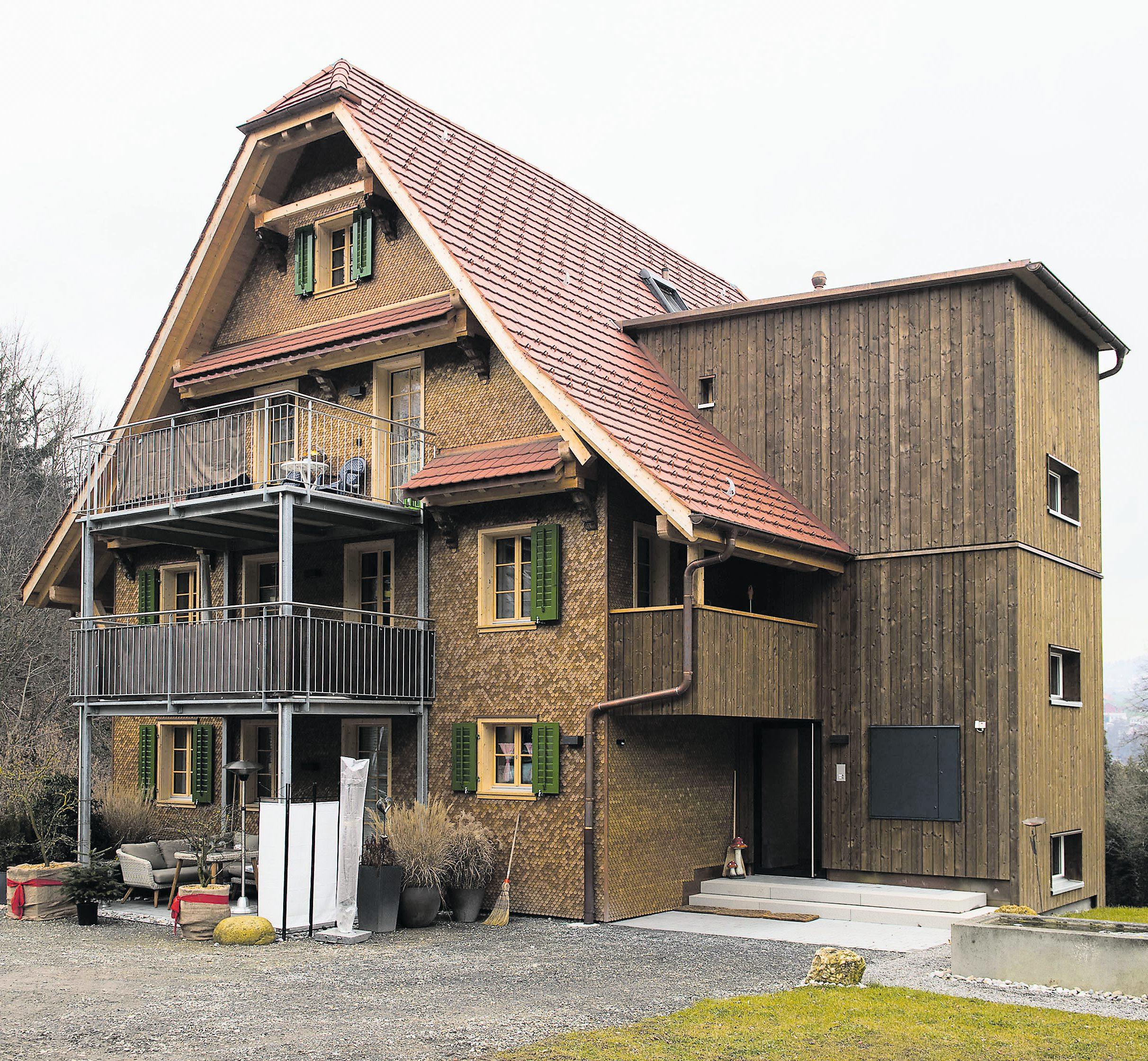 Ein Bijou von einem Bauernhaus: Das «Rauchhaus» präsentiert sich heute wie neu und trotzdem historisch. Bild: Eveline Beerkircher