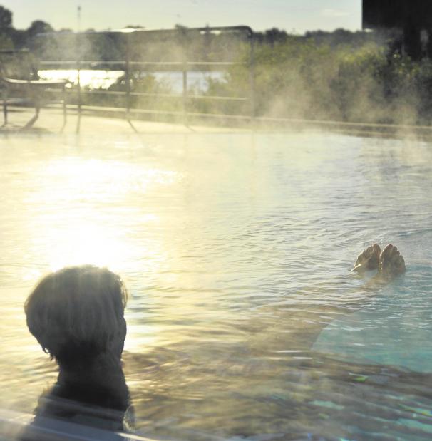 Das Schwebebad in Thermalsole wird „Floating“ genannt. FOTO: PETRA STUENING Das Schwebebad in Thermalsole wird „Floating“ genannt. FOTO: PETRA STUENING