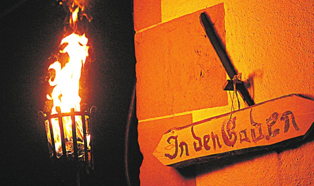 Immer dem Licht nach: da geht’s lang. Immer dem Licht nach: da geht’s lang.