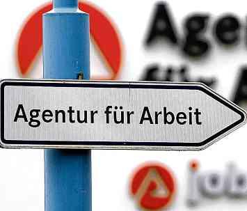 Arbeitsagenturen und Jobcenter unterstützen mit vielen Maßnahmen die Weiterbildung und Qualifizierung. FOTO: MZ-ARCHIV/DPA/WOITAS Arbeitsagenturen und Jobcenter unterstützen mit vielen Maßnahmen die Weiterbildung und Qualifizierung. FOTO: MZ-ARCHIV/DPA/WOITAS
