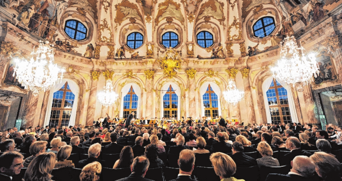 Der Kaisersaal in der Residenz stellt eine prachtvolle Konzert-Kulisse dar. FOTO: OLIVER LANG Der Kaisersaal in der Residenz stellt eine prachtvolle Konzert-Kulisse dar. FOTO: OLIVER LANG