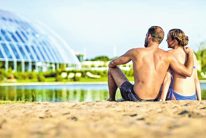Ein perfektes Sommererlebnis erwartet die Gäste in der Thermen & Badewelt Sinsheim. Bild: Thermen & Badewelt Sinsheim Ein perfektes Sommererlebnis erwartet die Gäste in der Thermen & Badewelt Sinsheim. Bild: Thermen & Badewelt Sinsheim