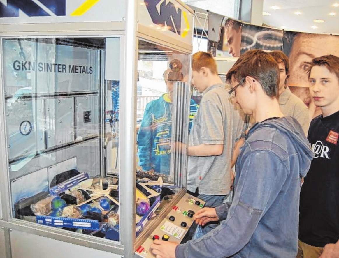 Alle zwei Jahre organisiert die Stadt Bad Brückenau den Tag der Ausbildung. Für Heranwachsende ist es die Chance, heimische Unternehmen kennenzulernen. FOTO: STEFFEN STANDKE Alle zwei Jahre organisiert die Stadt Bad Brückenau den Tag der Ausbildung. Für Heranwachsende ist es die Chance, heimische Unternehmen kennenzulernen. FOTO: STEFFEN STANDKE