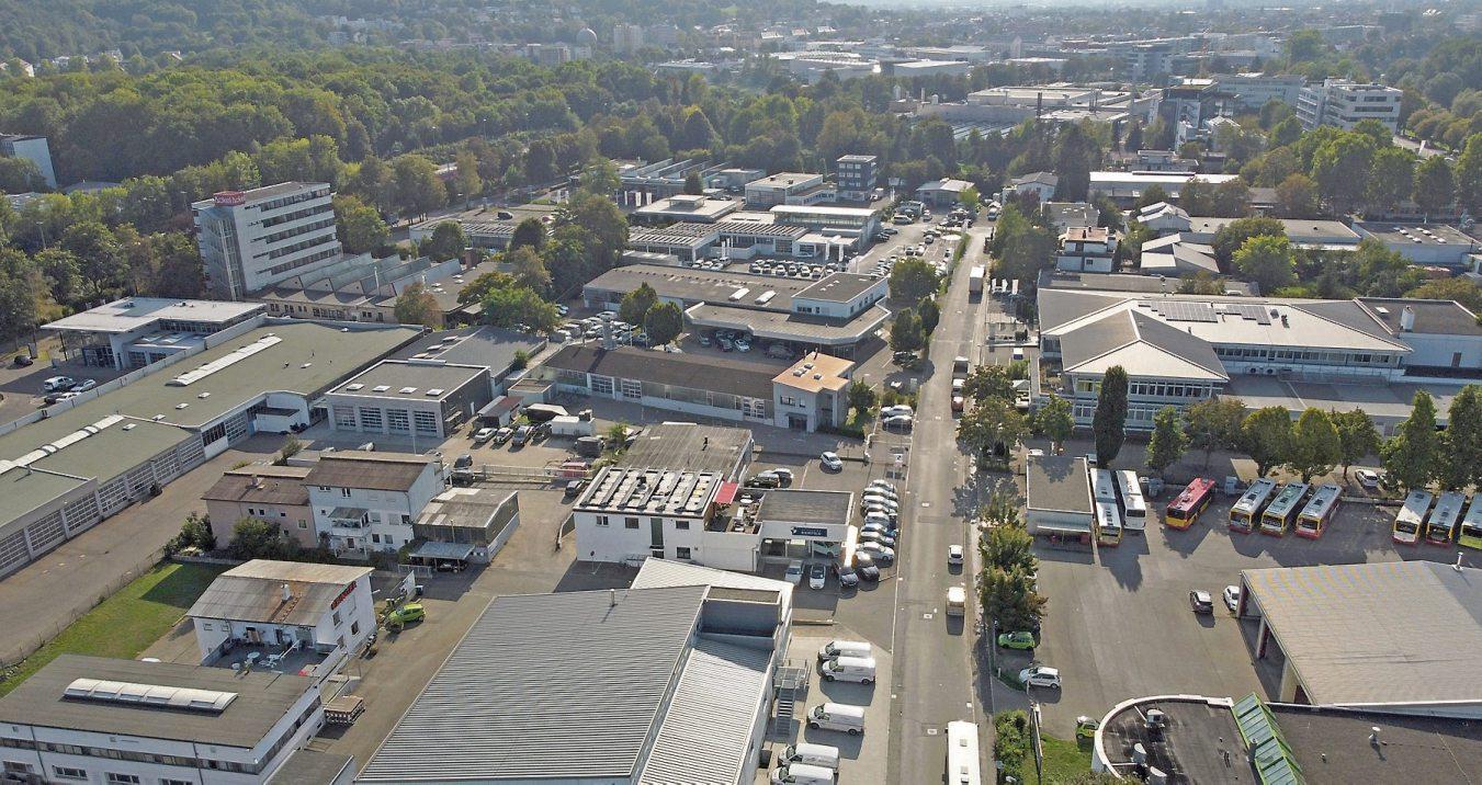 Der „Untere Wert“ von zwei verschiedenen Himmelsrichtungen mit der Drohne fotografiert: Im Bild ist schön der Blick in die angrenzende Stadt zu sehen. Bilder: Uhland2