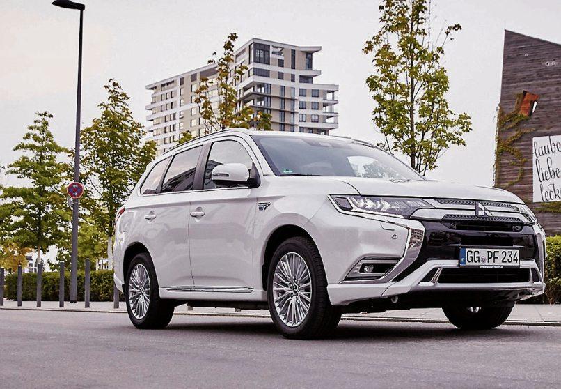 Mitsubishi: Outlander Plug-in Hybrid BASIS Spirit