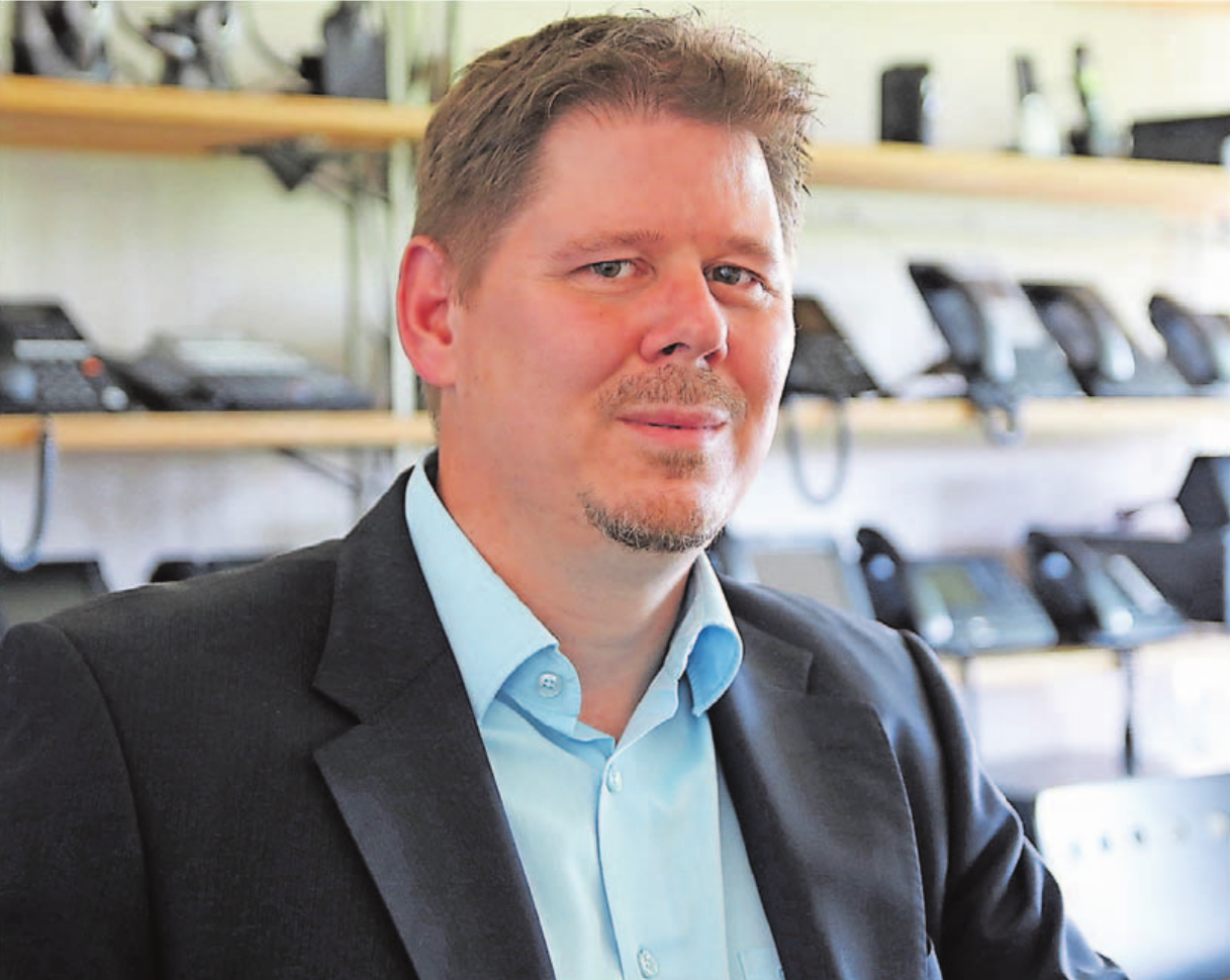 Geschäftsführer Mario Knaf und sein Team sorgen dafür, dass die H. Meyer GmbH ihren Kunden mit Kompetenz und Erfahrung ganzheitliche Kommunikationslösungen anbietet. Foto: Jörg Huppert Geschäftsführer Mario Knaf und sein Team sorgen dafür, dass die H. Meyer GmbH ihren Kunden mit Kompetenz und Erfahrung ganzheitliche Kommunikationslösungen anbietet. Foto: Jörg Huppert