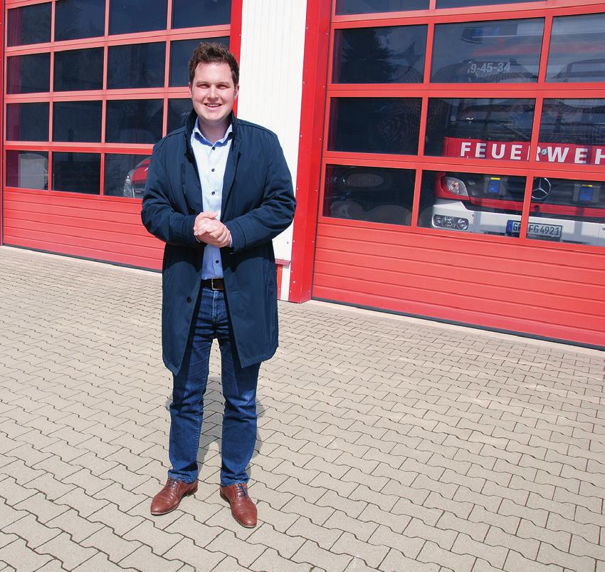 Seit seinem zehnten Lebensjahr ist Philipp Raulfs aktives Mitglied der Freiwilligen Feuerwehr Hillerse. Seit seinem zehnten Lebensjahr ist Philipp Raulfs aktives Mitglied der Freiwilligen Feuerwehr Hillerse.