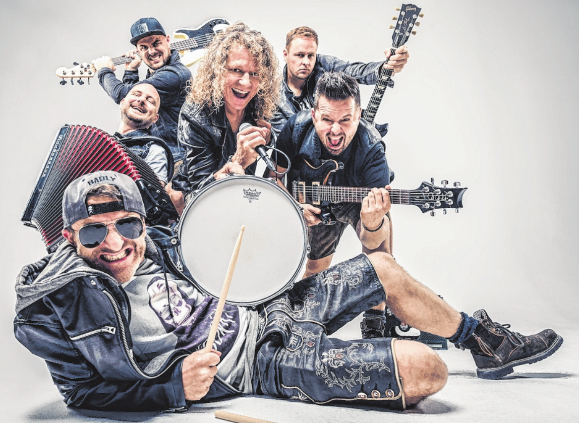 Am Dienstagabend, 30. Juli, treten die Troglauer mit „heavy Volxmusik“ im Festzelt auf. FOTO: TROGLAUER BAND Am Dienstagabend, 30. Juli, treten die Troglauer mit „heavy Volxmusik“ im Festzelt auf. FOTO: TROGLAUER BAND
