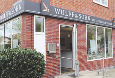 Ein Ort für Trauer: Wulff & Sohn in Norderstedt (oben) und Langenhorn Foto: pr