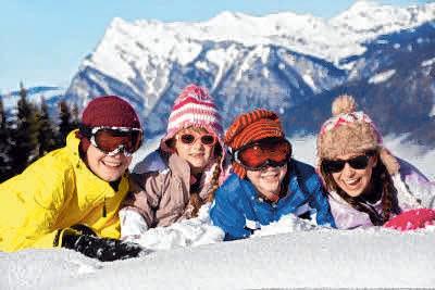 Perfekt ausgerüstet ist man nach dem Besuch des Sport- und Skimarkts. FOTO: COLOURBOX Perfekt ausgerüstet ist man nach dem Besuch des Sport- und Skimarkts. FOTO: COLOURBOX