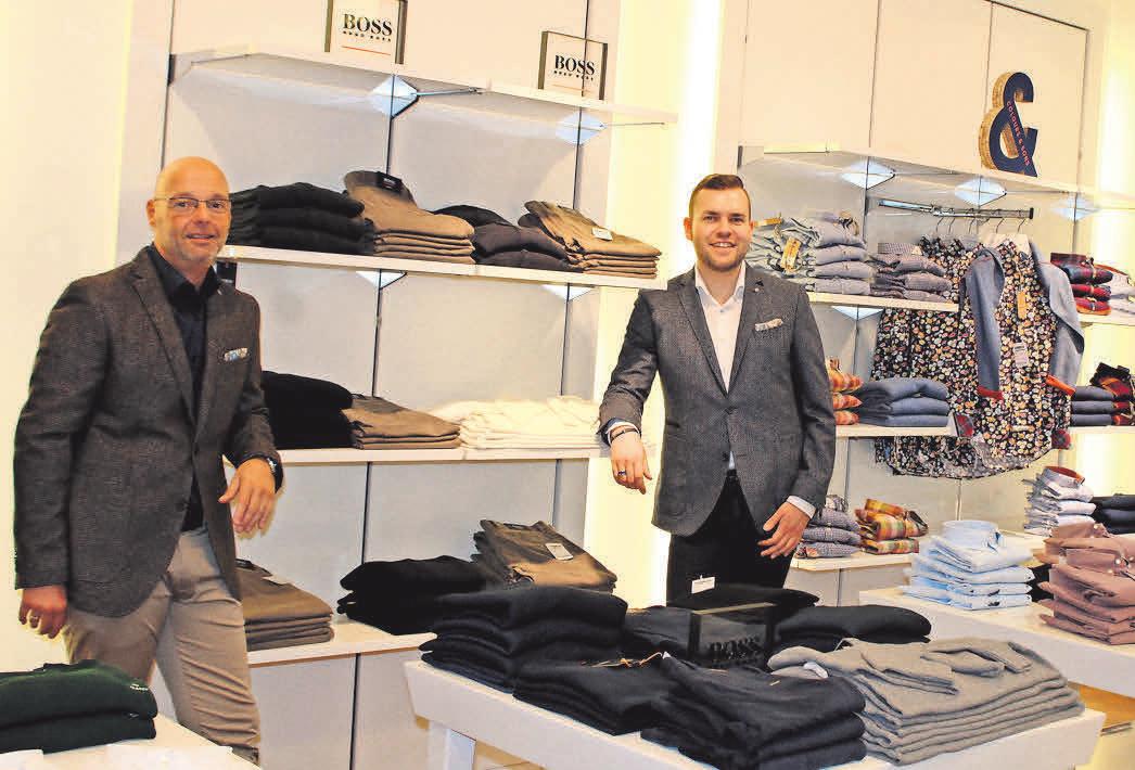 Carsten Behncke (links) und Niklas Beier stellen die neue Kollektion von Hugo Boss vor. Carsten Behncke (links) und Niklas Beier stellen die neue Kollektion von Hugo Boss vor.
