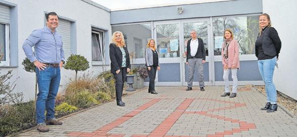 Für Freiwilligendienste und das Bildungszentrum in Saarbrücken zeichnen unter anderem verantwortlich (von links): Martin Schüler, Petra Scheuermann, Gabi Groß, Markus Haas, Rita Baumgärtner und Georgia Theobald. Foto: Stefan Bohlander Für Freiwilligendienste und das Bildungszentrum in Saarbrücken zeichnen unter anderem verantwortlich (von links): Martin Schüler, Petra Scheuermann, Gabi Groß, Markus Haas, Rita Baumgärtner und Georgia Theobald. Foto: Stefan Bohlander