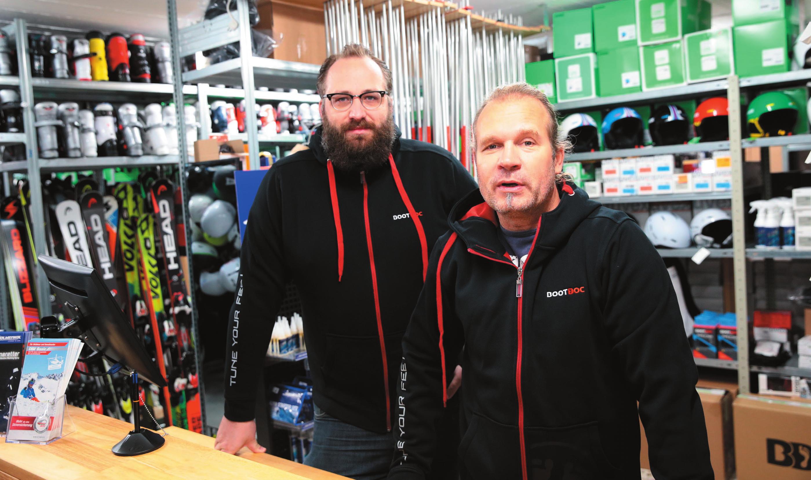 Ob leihen oder kaufen – bei SNOW-WATER-BONN ist man immer an der richtigen Adresse. Fotos: H. Weller Ob leihen oder kaufen – bei SNOW-WATER-BONN ist man immer an der richtigen Adresse. Fotos: H. Weller