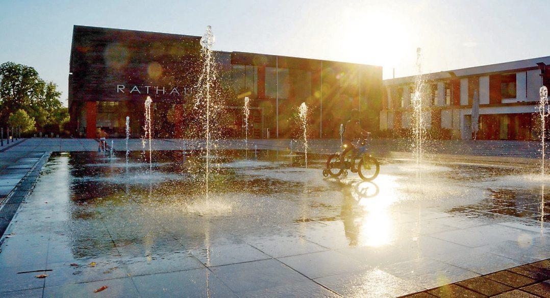 Wasserspiele beim Rathausplatz. Bild: Gemeinde Dußlingen