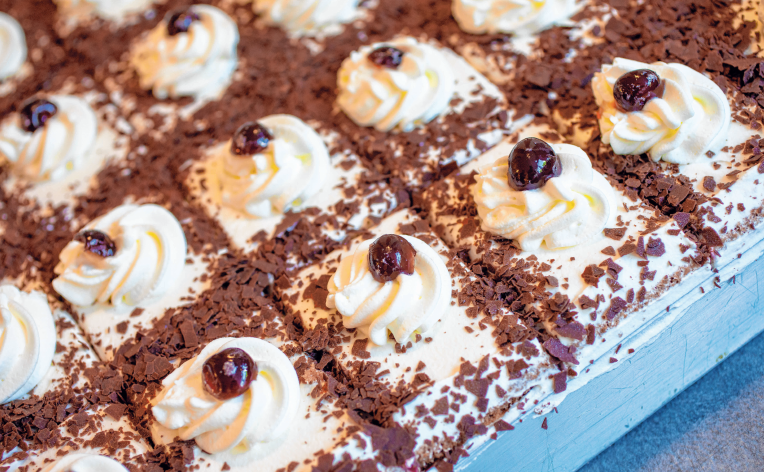 Leckere Kuchen, Torten und andere Köstlichkeiten gibt es in der Bäckerei Maier. FOTO: PR Leckere Kuchen, Torten und andere Köstlichkeiten gibt es in der Bäckerei Maier. FOTO: PR