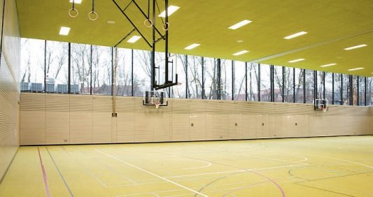 Blick in die neue Sporthalle. Bild: Sprenger Architekten und Partner mbB Blick in die neue Sporthalle. Bild: Sprenger Architekten und Partner mbB