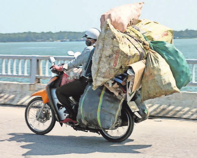 Mülltrennung in Vietnam: Trotz vieler „Kleinstunternehmer“ gibt es noch viel Luft nach oben. Mülltrennung in Vietnam: Trotz vieler „Kleinstunternehmer“ gibt es noch viel Luft nach oben.