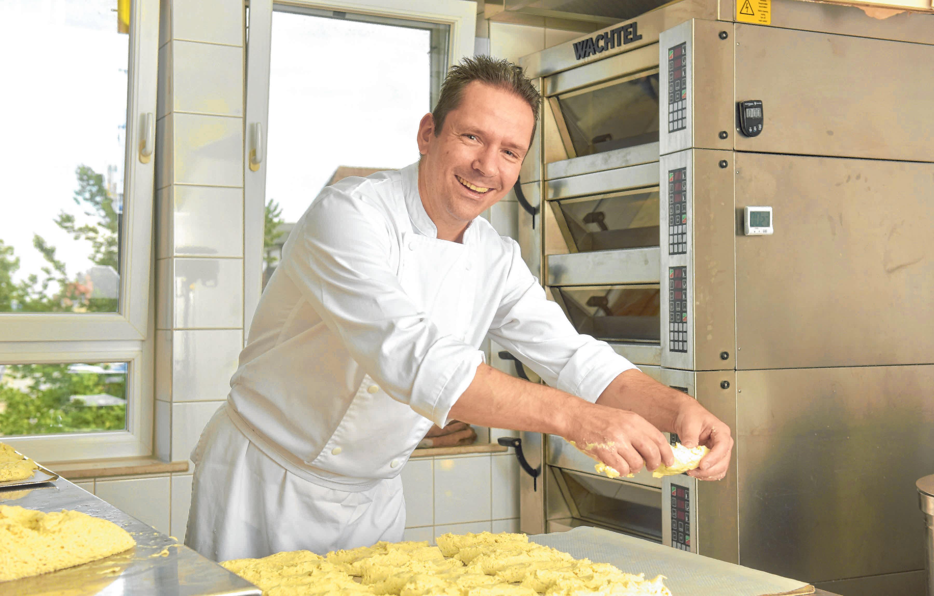 Martin Schmidt backt ausschließlich glutenfrei. FOTO: OH Martin Schmidt backt ausschließlich glutenfrei. FOTO: OH