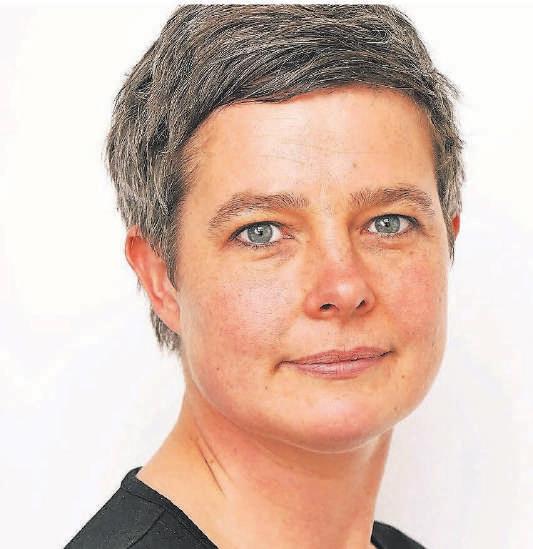 Anja Bierwirth ist Leiterin des Forschungsbereichs Stadtwandel, Abteilung Energie-, Verkehrs- und Klimapolitik beim Wuppertal Institut für Klima, Umwelt und Energie. Anja Bierwirth ist Leiterin des Forschungsbereichs Stadtwandel, Abteilung Energie-, Verkehrs- und Klimapolitik beim Wuppertal Institut für Klima, Umwelt und Energie.